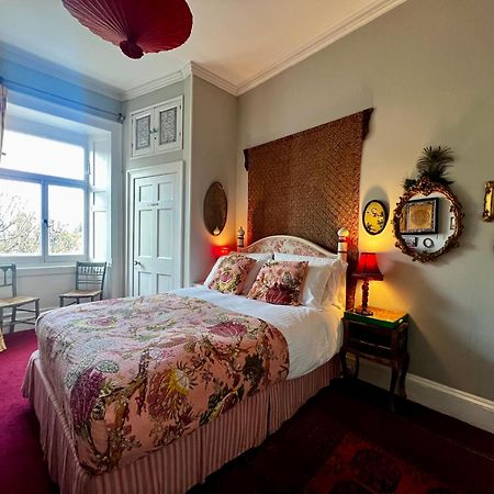 Central Apartment With Parking, Original Art And Antiques Edinburg Exteriör bild