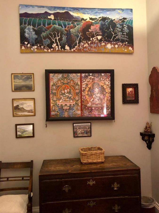 Central Apartment With Parking, Original Art And Antiques Edinburg Exteriör bild