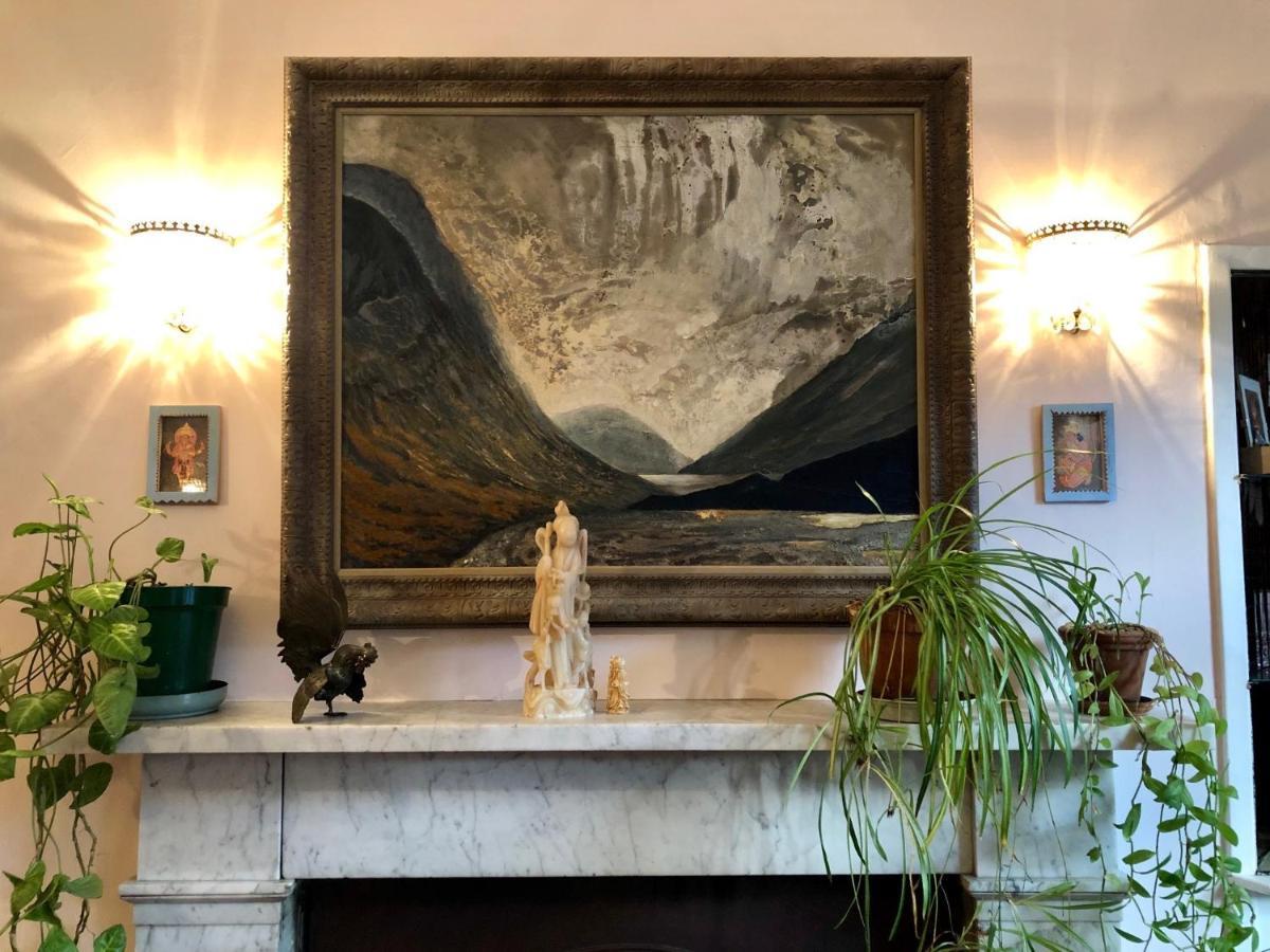 Central Apartment With Parking, Original Art And Antiques Edinburg Exteriör bild
